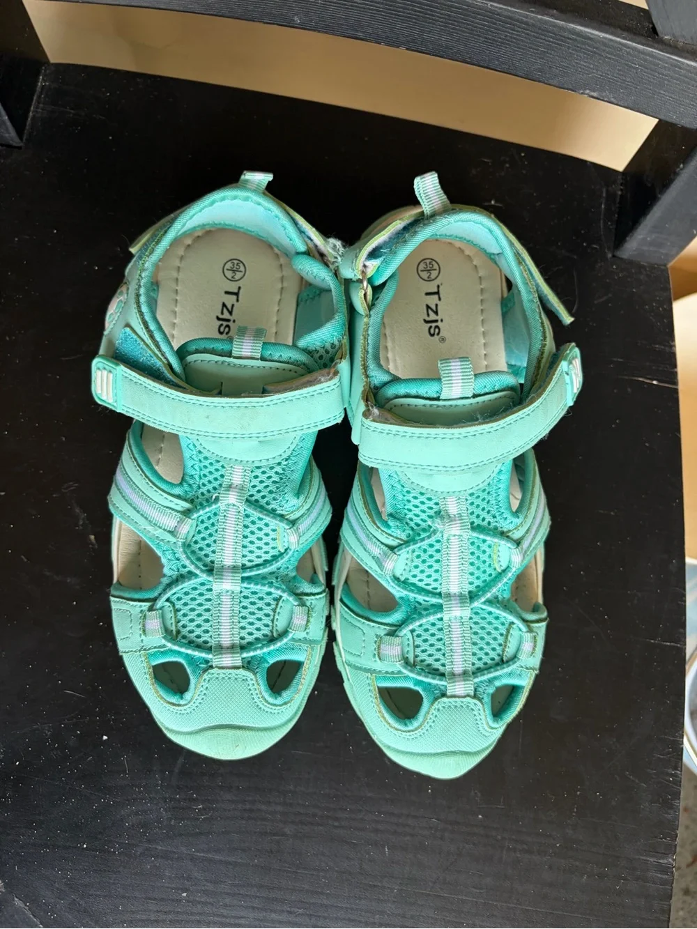 Kids TZJS Aqua Teal Closed-Toe Sandals - Comfortable Active Play Shoes Girls 2